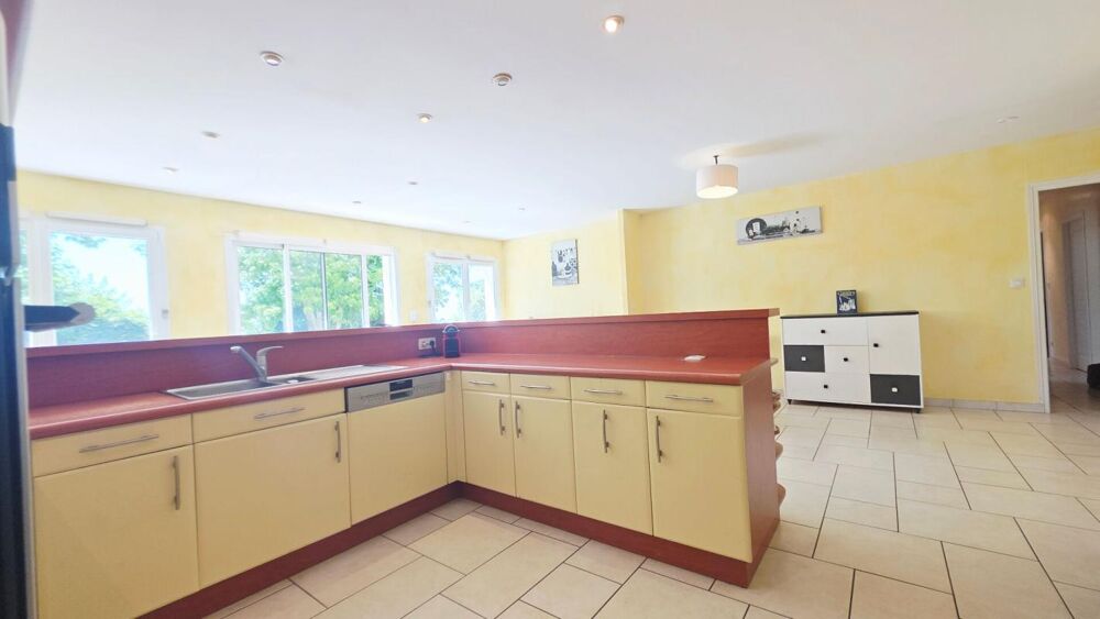 Vente Maison BOURGES MAISON DE 166 M² 5 CHAMBRES PISCINE GARAGE Bourges