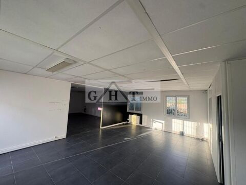   ENTREPOT 140 M² A LOUER A  VERT ST DENIS 