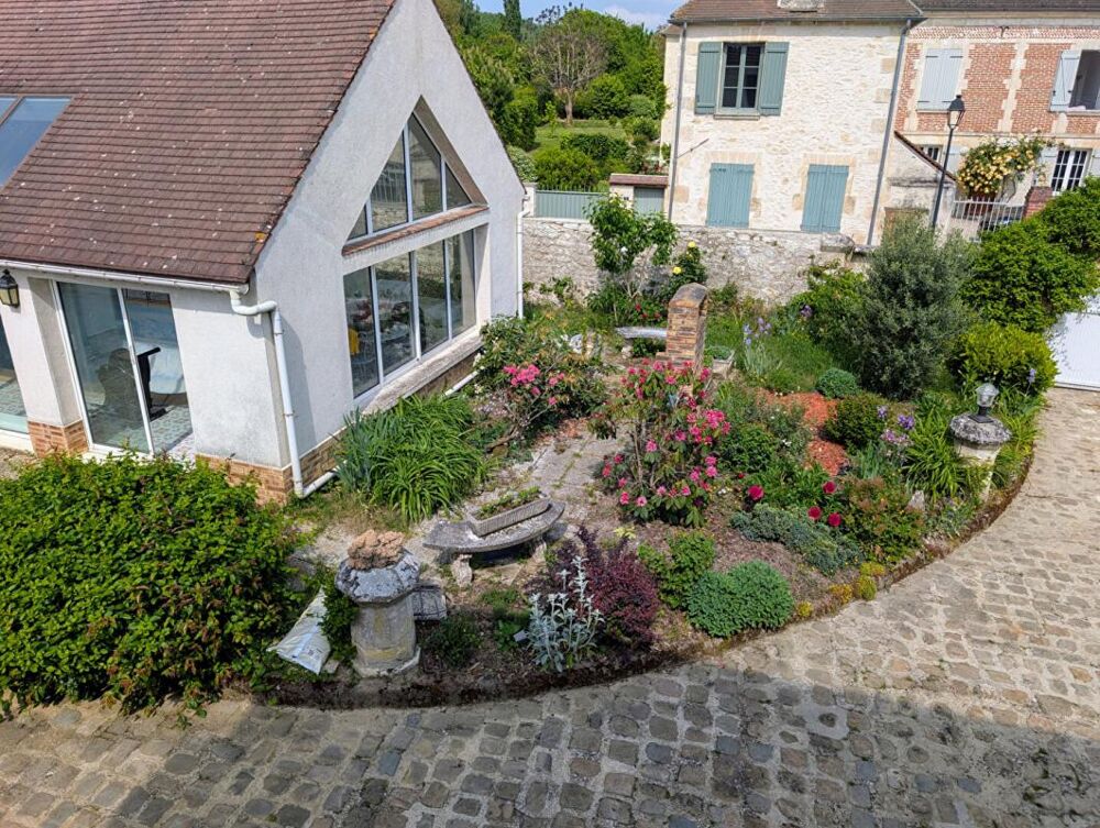 Vente Maison A 5 mn de Senlis - Maison de caract�re : Volumes - Charme et Potentiel Senlis