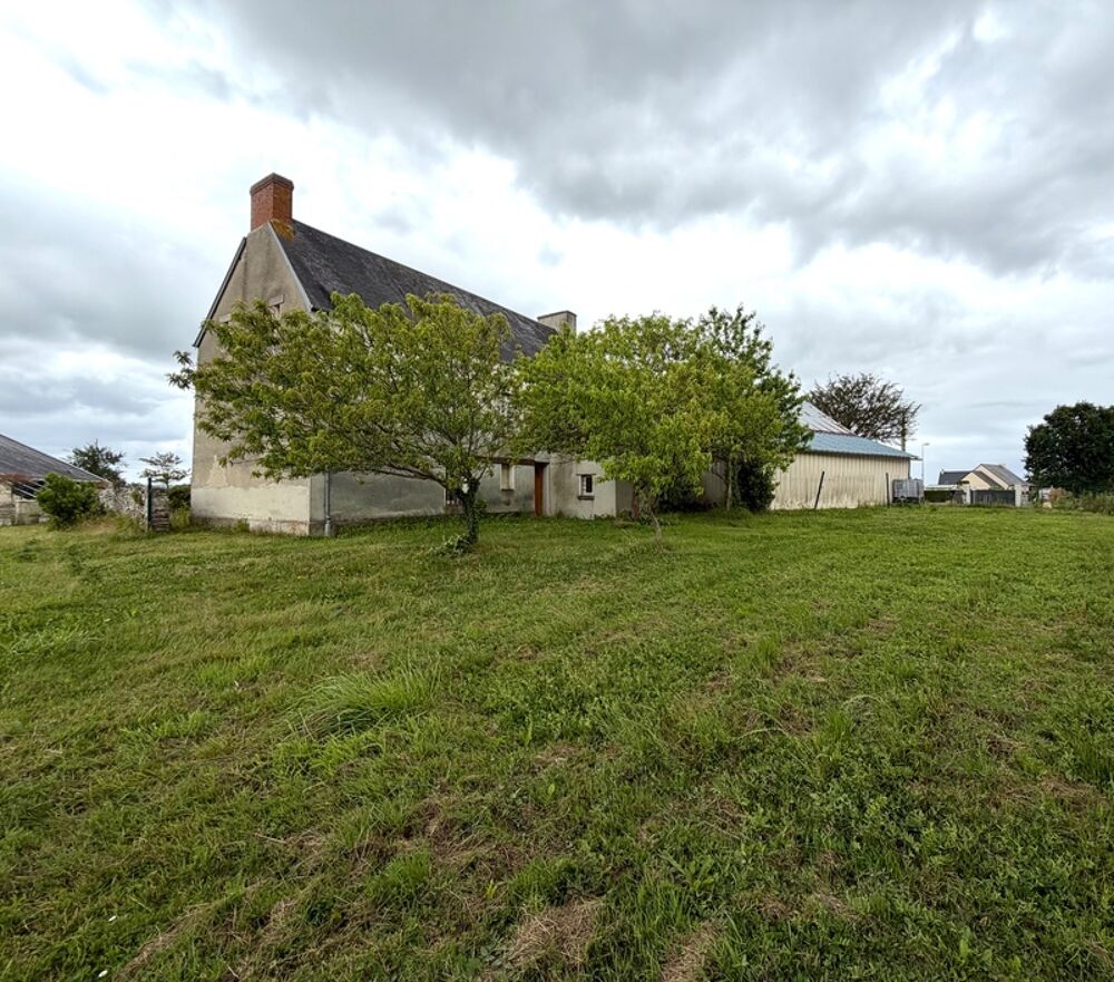 Vente Maison Maison en pierre de 111 m² avec garage, dépendance et terrain de 1 374 m² – Fort potentiel MOON SUR ELLE (50) Moon sur elle