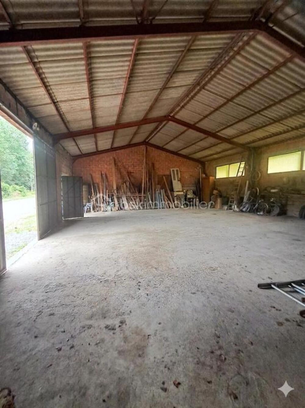 Vente Maison Hangar Rare au Cœur de Durban-sur-Arize 09240 Durban sur arize
