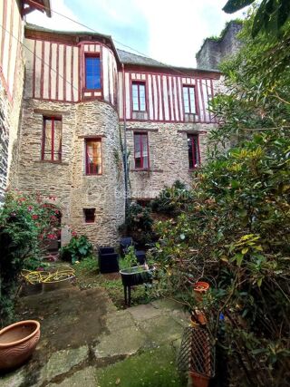 Propriété/château à vendre 9 pièces 198 m²