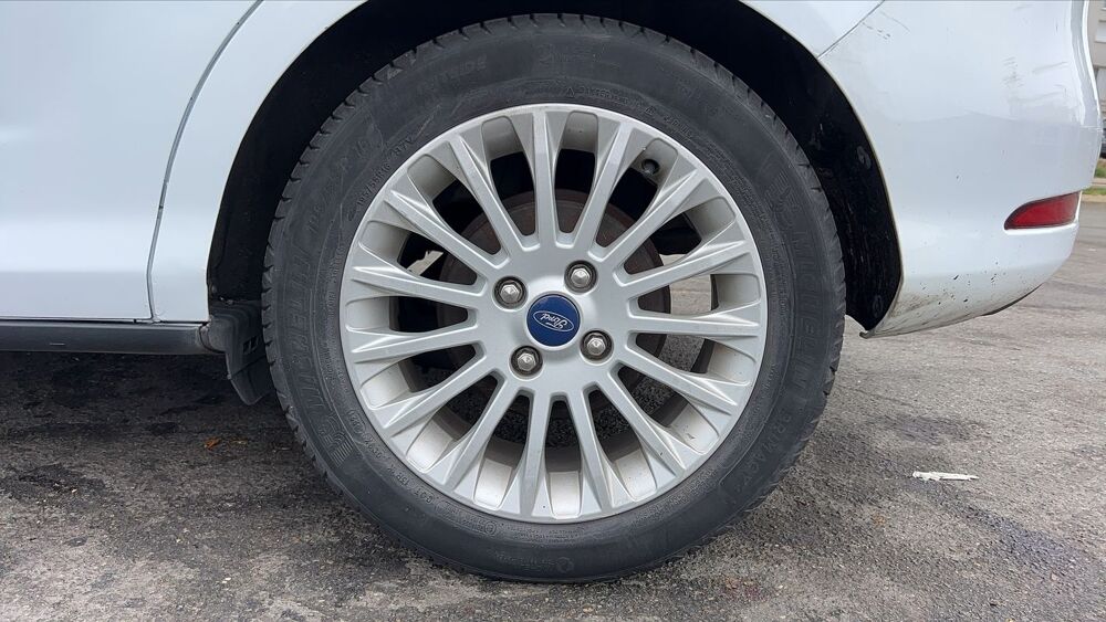 B-max 1.0 Ecoboost120 Titanium 2013 occasion 78570 Chanteloup Les Vignes