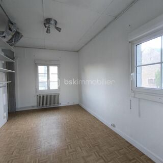  Immeuble à vendre 15 + pièces 284 m²