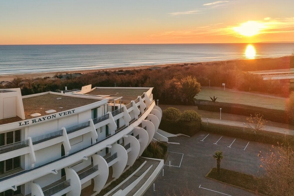 Vente Appartement Appartement 42 m² vue mer + 64 m² terrasses + garage La grande motte