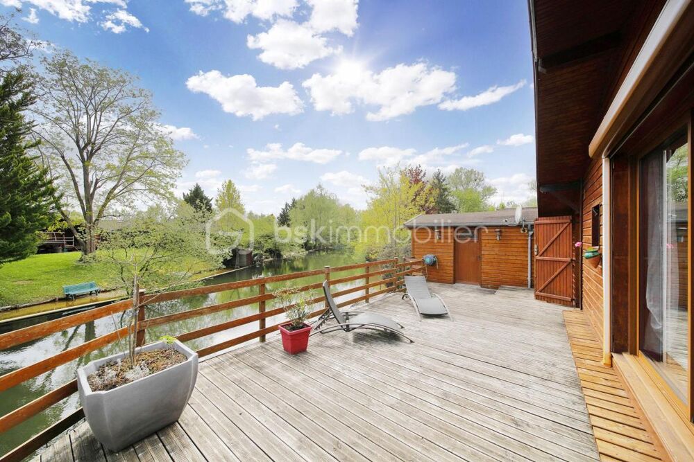 MAGNIFIQUE MAISON OSSATURE BOIS 5 CHAMBRES AVEC GARAGE DANS DOMAINE SÉCURISÉ AVEC LACS PRIVÉS, TERRAINS DE TENNIS PRIVÉS ET GARD