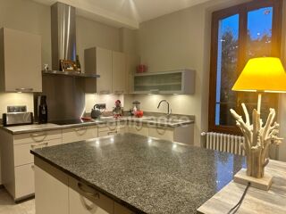  Maison � vendre 10 pi�ces 272 m�