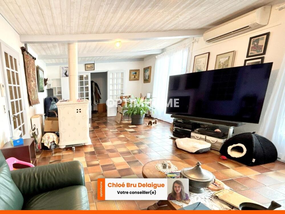 Vente Maison Maison familiale de plain-pied avec piscine couverte et vue sur le Pic de Nore – 171 m² – terrain 1 704 m² Saint affrique les montagnes