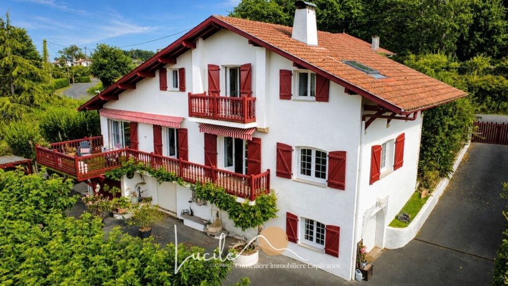 Maison basque avec vue panoramique sur les Pyrénées  Un véritable coup de coeur ! USTARITZ (64)