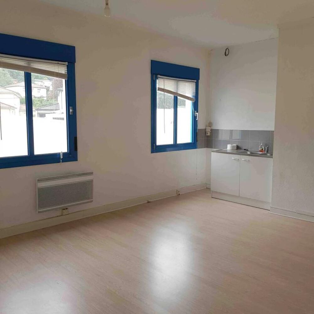   Bureaux 103m2 climatisés + 3 parkings Francheville