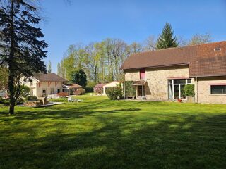  Propriété/château à vendre 9 pièces 232 m²