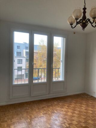  Appartement à louer 3 pièces 27 m²