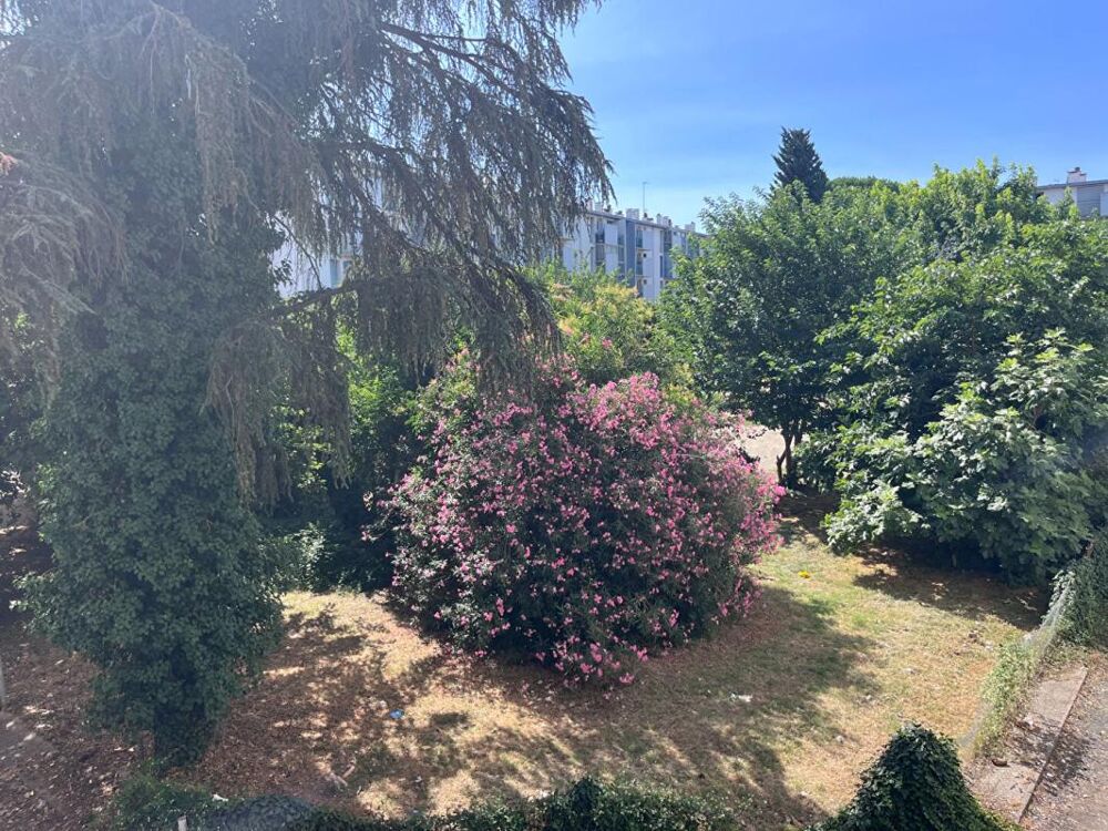 Spécial investisseur, appartement T3 de 60 m², au 1 er étage avec garage de 19 m² très fort rendement locatif