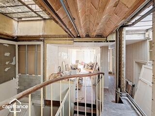 Immeuble à vendre 11 pièces 330 m²