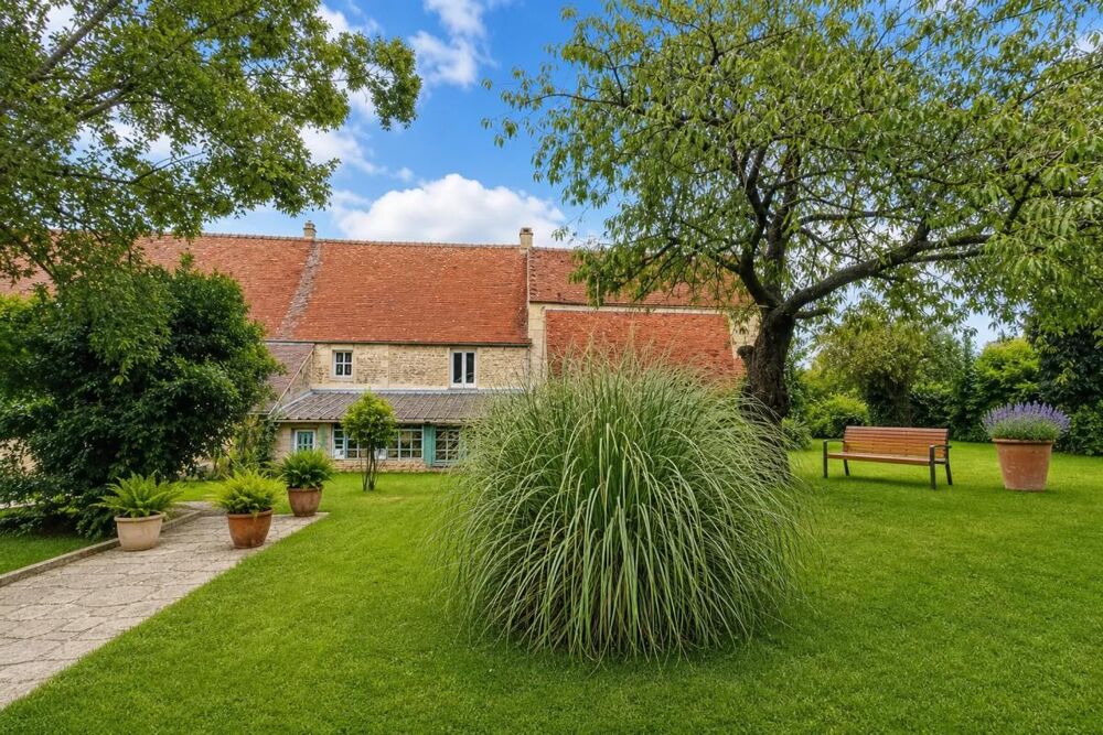 Maison en pierre à rénover de 126 m² à vendre à Gouverne en Auge