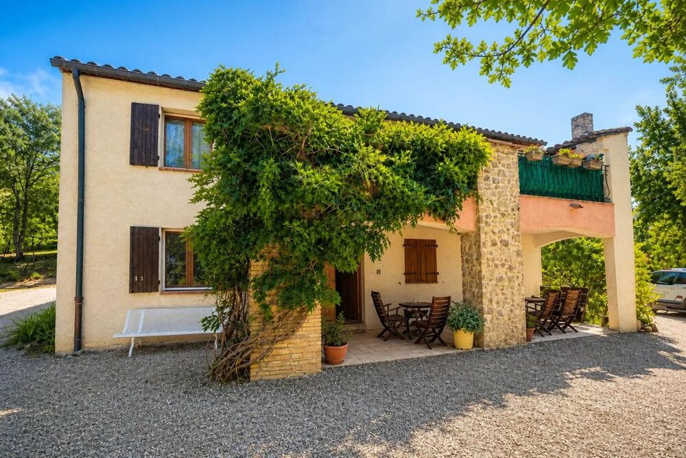 Maison de 7 pièces d'environ 196 m² à Esparron-de-Verdon