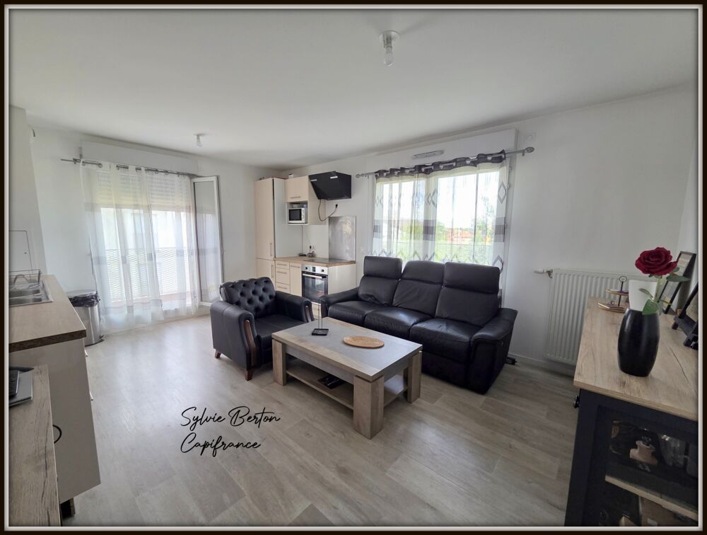 Sevran Appartement 2 pièces - 50 m2 - Balcon - Place de parking en sous-sol