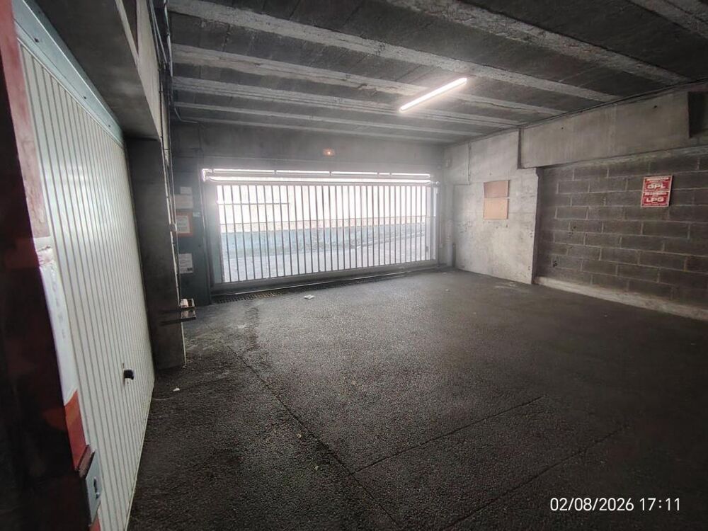 Vente Parking/Garage Garage couvert semi-enterré en copropriété à vendre VALENCE (26) Valence