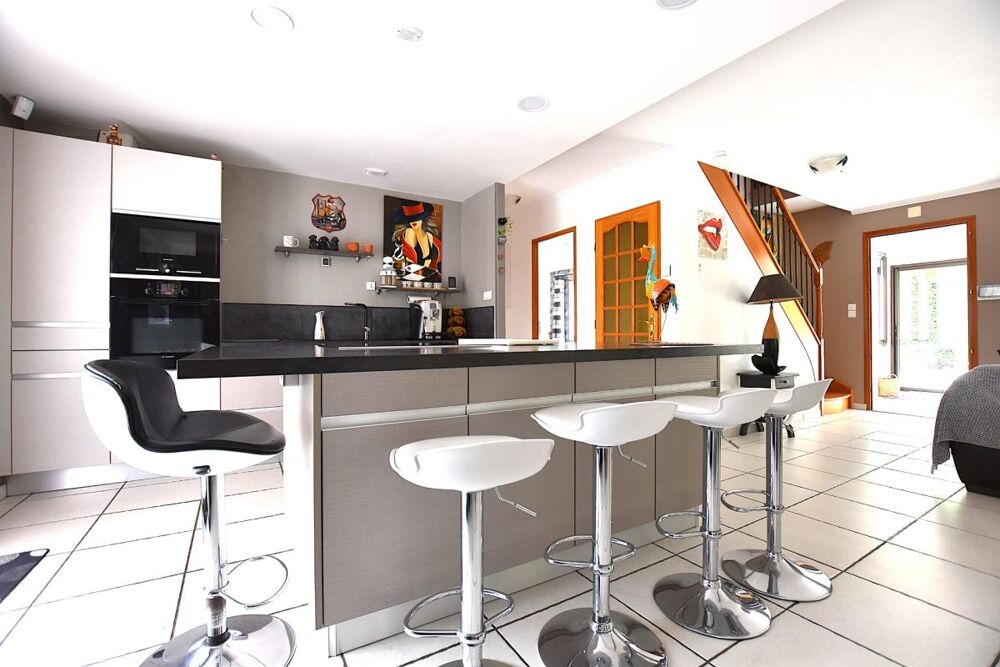 Vente Maison Une propriété de charme avec piscine, de beaux volumes et une vue dégagée sur les hauteurs de Chazeau Firminy