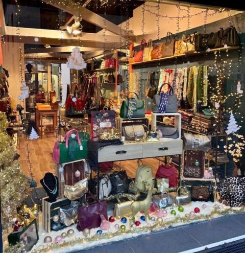   À vendre – Fonds de commerce Maroquinerie, Accessoires de mode & Bijoux – Auray (56) 