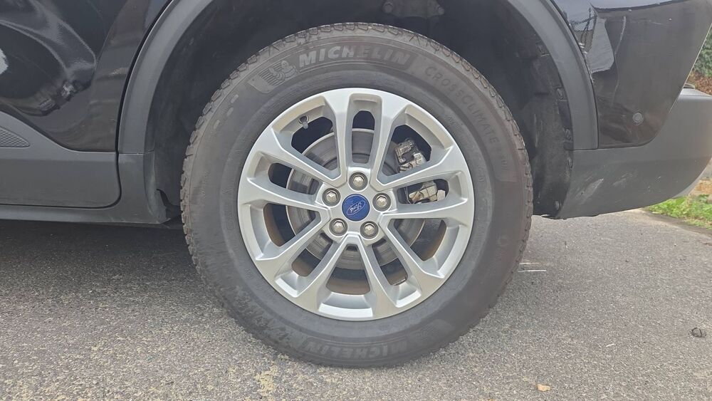 Kuga 2.5 Duratec 190 Flexifuel Hybrid CVT Titanium - Automatique 2023 occasion 78000 Versailles