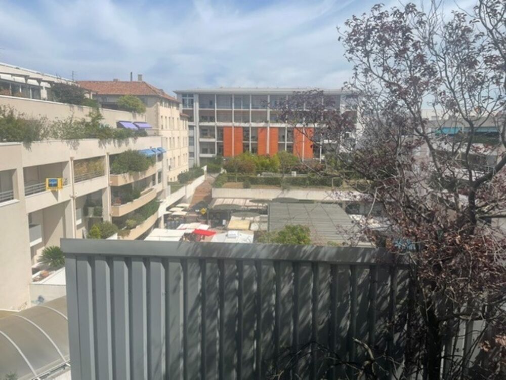   MARSEILLE 12E ARR à vendre Plateau local/bureaux PMR 207m2 + Terrasse SAINT BARNABE VILLAGE 840 000 EUROS 
