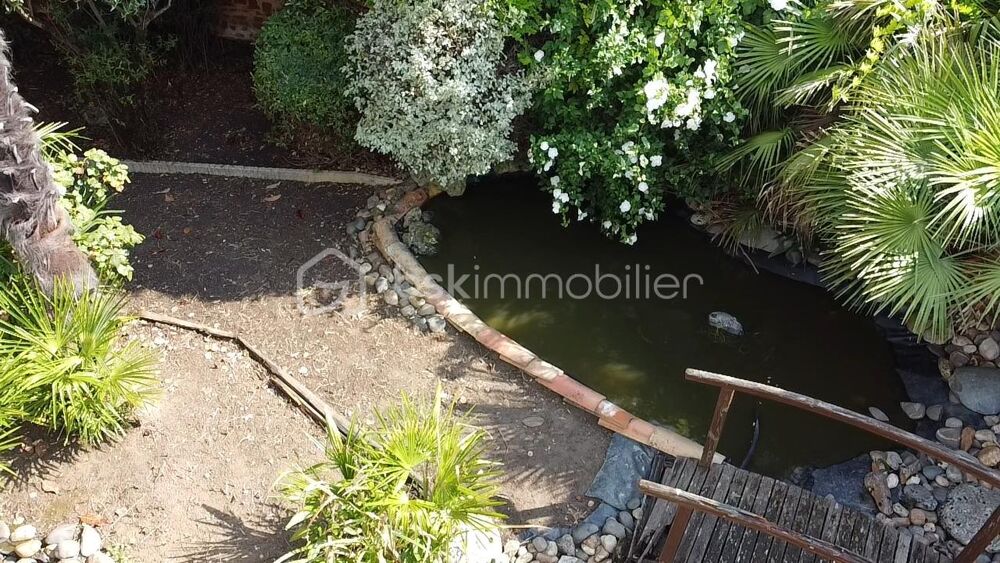 Ensemble immobilier de caractère avec jardin japonais et revenus locatifs