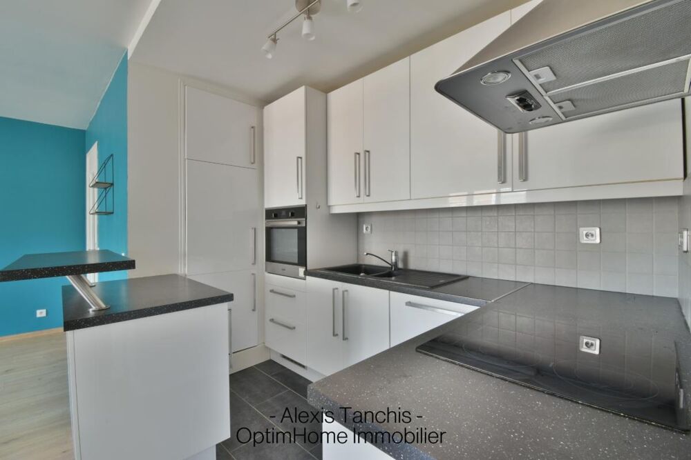 Vente Appartement EXCLUSIVITÉ – LILLE / JEAN-BAPTISTE LEBAS – T2 RÉNOVÉ DE 50 M² AVEC PARKING ET CAVE Lille