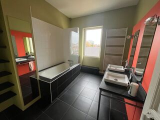  Immeuble à vendre 6 pièces 225 m²