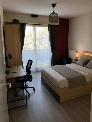  Appartement à louer 4 pièces 87 m²