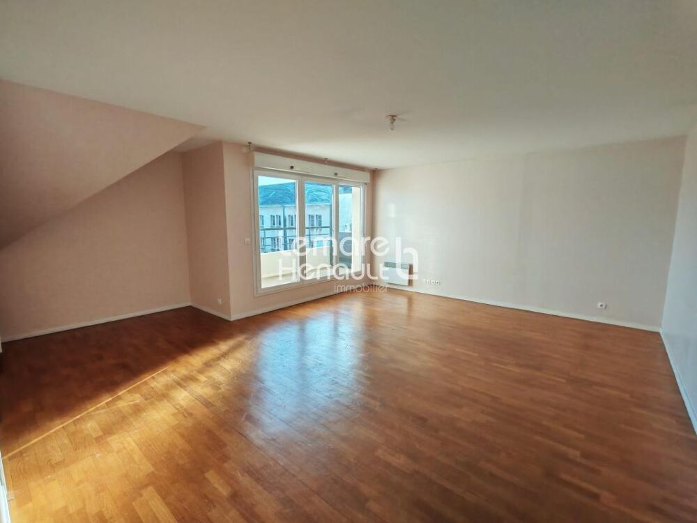Location Appartement Appartement F4, 93.20 m²,Résidentiel, Parking & cave Dreux