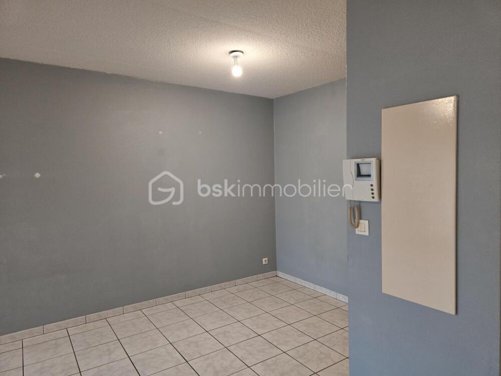 Superbe appartement T2 avec balcon et cave  Théding
