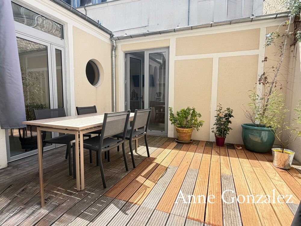 ORLEANS Carré OR, à vendre grande Maison Bourgeoise entièrement rénovée par Architecte d'intérieur avec patio intérieur et jacuz