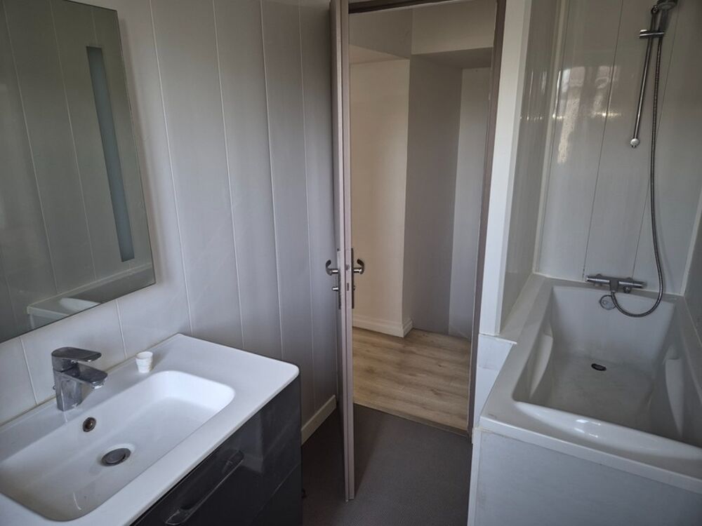Vente Maison Maison proche gare, terrasse, cour, 3 chambres Angouleme