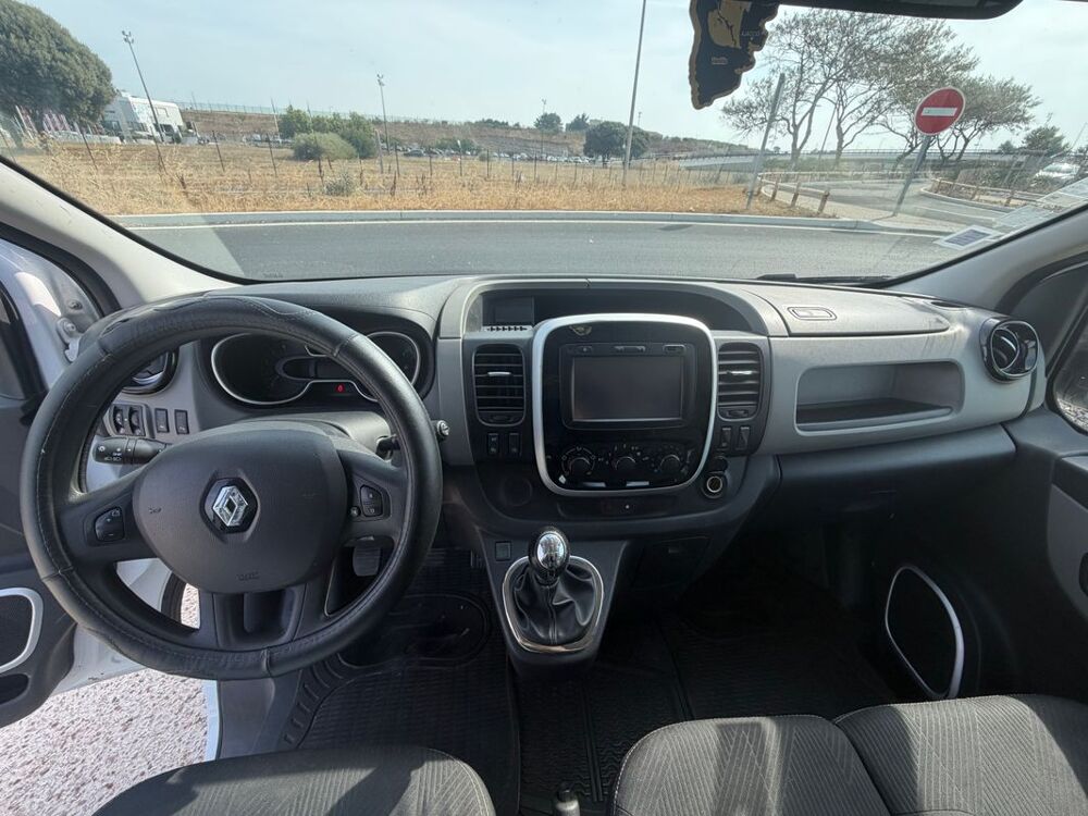 Trafic Fourgon L1H1 III 1.6 dCi 125 Grand Confort - 3 places 2017 occasion 20114 Figari