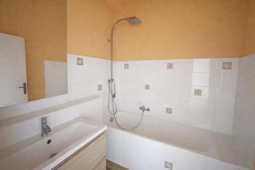 Vente Appartement Appartement 3 pièces avec balcon filant Frejus