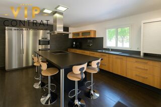  Propri�t�/ch�teau � vendre 9 pi�ces 264 m�