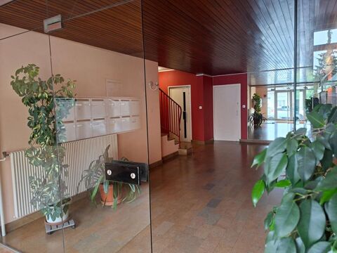   Appartement Montceau Les Mines 5 pi�ce(s) 108.5 m2 Appartement - 5 pi�ce(s) - 108 m�