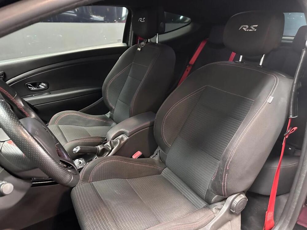 M&eacute;gane III Coup&eacute; 2.0 16V 265 S&S RS 2015 occasion 06700 Saint Laurent Du Var