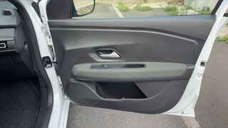 Sandero III 1.0 TCe 90 CVT Expression - Automatique 2024 occasion 93100 Montreuil