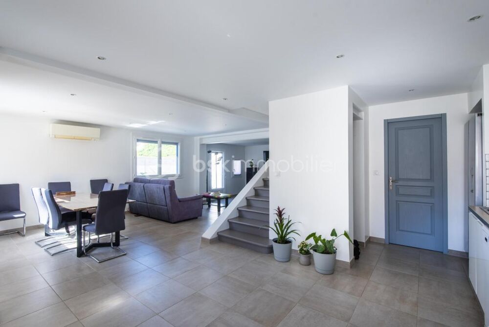 Vente Maison MIRAMAS CENTRE-VILLE - Maison rénovée de 99 m² avec jardin et terrasses Miramas