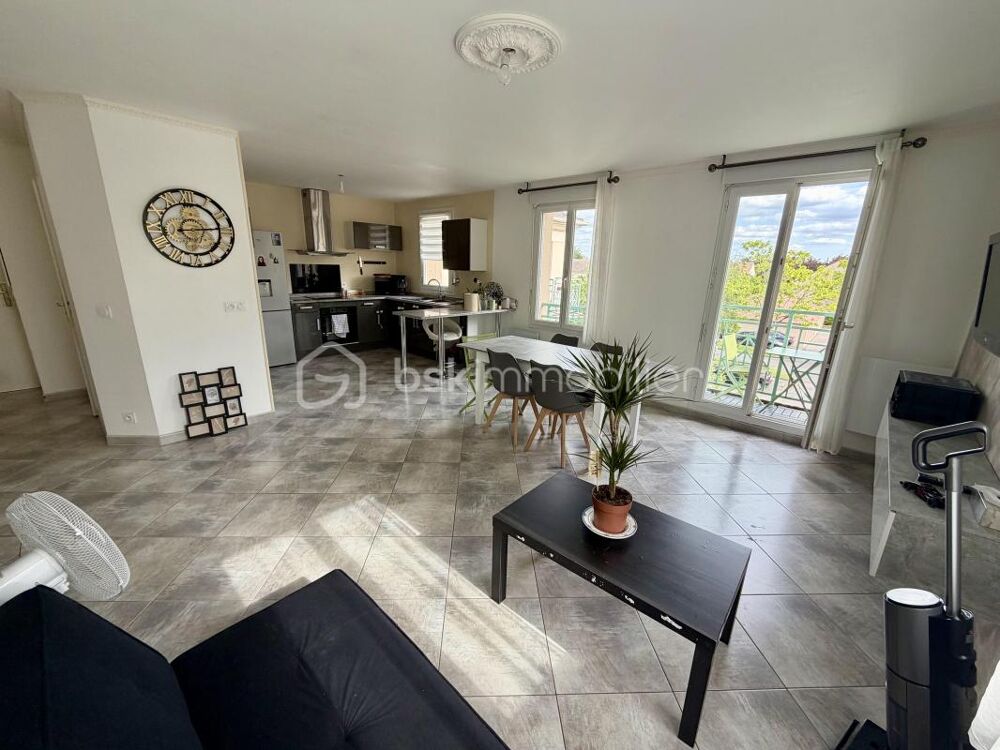 Appartement F3 67m2 avec cave, box, et parking