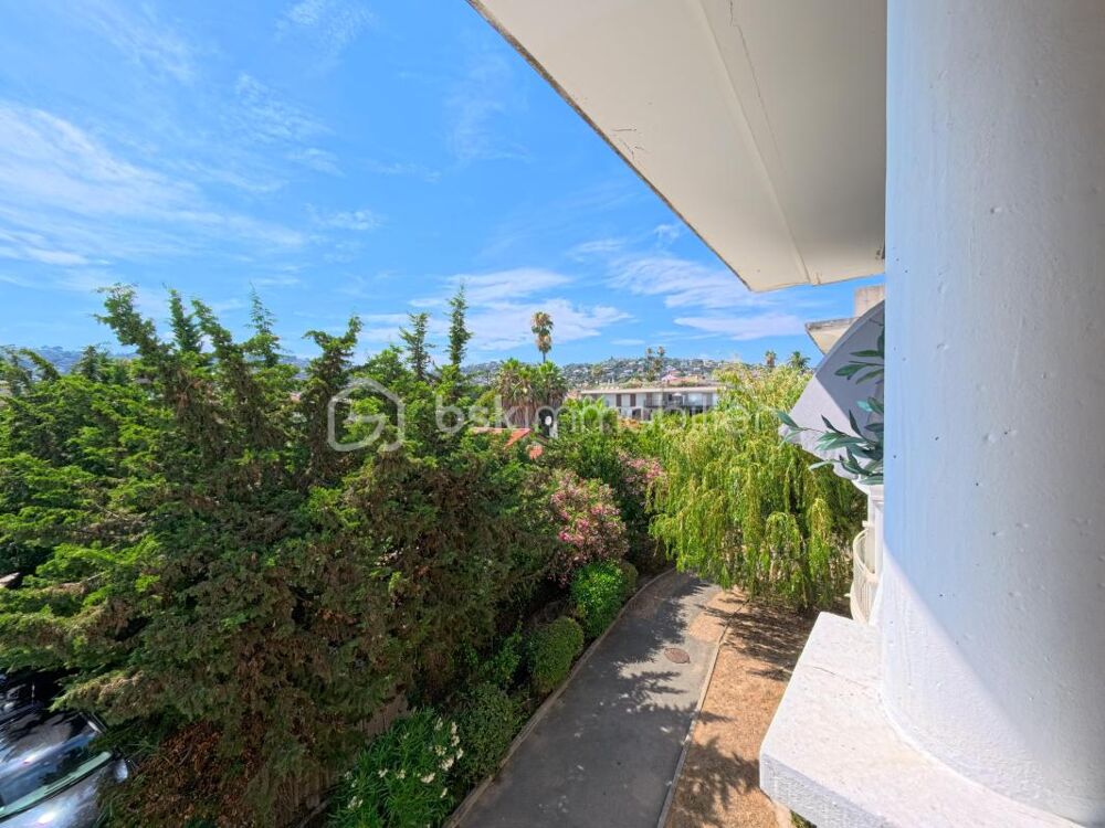 Vente Appartement T2 en Dernier Étage avec Vue Dégagée – À 200m des plages de Golfe-Juan ! ? Golfe juan