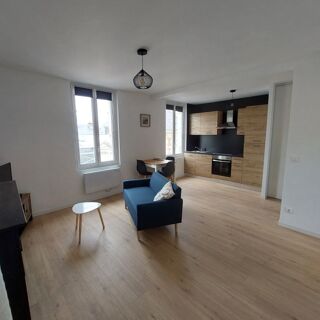  Appartement à louer 2 pièces 35 m²