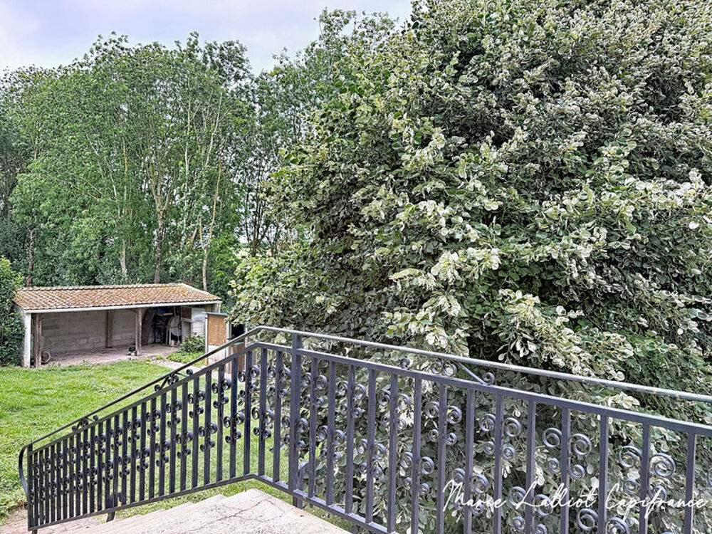 Maison à vendre 6 pièces, 171m², Le Malesherbois, 5 chambres, plain pied, monte charge, 2 garages, au calme