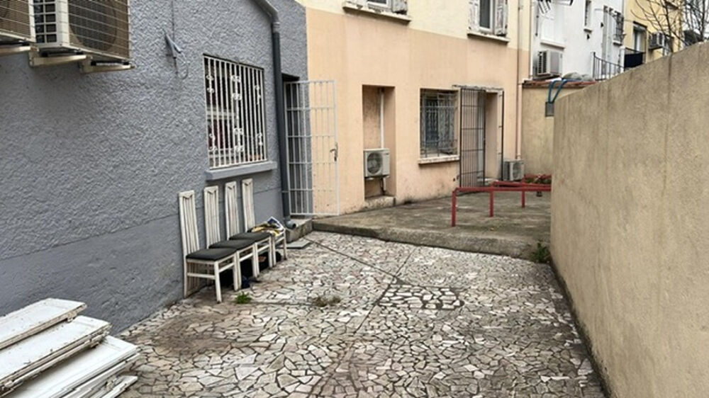 Charmant T2 de 41 m² loué avec cour loué à 458 + 60 euros de charges