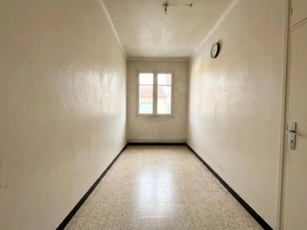Vente Appartement Appartement T3  à rénover de 64 m² au 1 er étage sans ascenseur d'une petite copropriété Perpignan