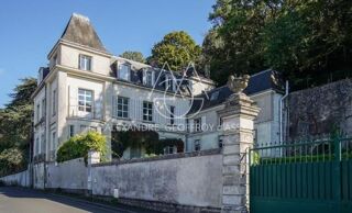  Htel Particulier  vendre 15 + pices 810 m