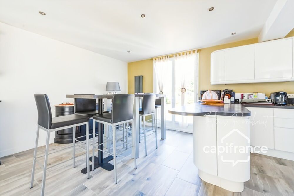 Vente Maison Maison familiale rénovée 4 chambres et bureau dans un cadre bucolique rare Saint arnoult en yvelines