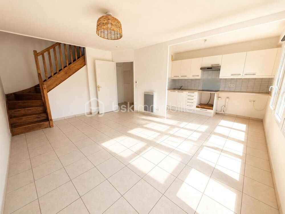 Vente Duplex/Triplex DPE C - 12 minutes à pied du RER A - Lumineux - Double parking Noisy le grand
